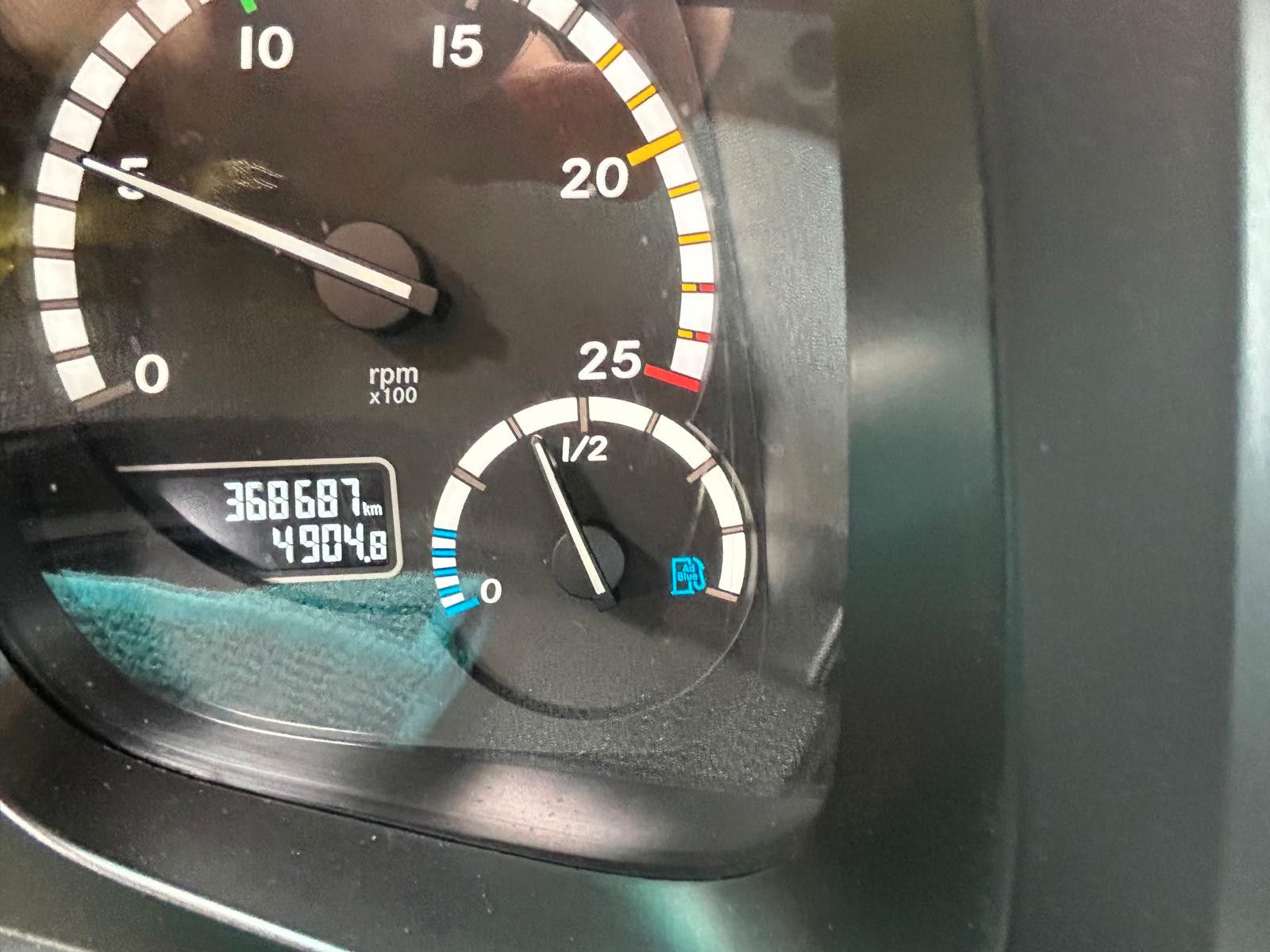 Fahrzeugabbildung Mercedes-Benz 2 Stk. Antos 1840+Rohr Kühlauflieger