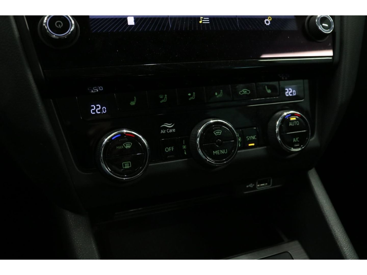 Fahrzeugabbildung SKODA Octavia Combi Soleil Händler/Export