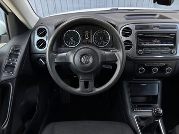 Volkswagen Tiguan - 10