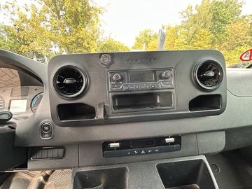 Mercedes eSprinter - 10