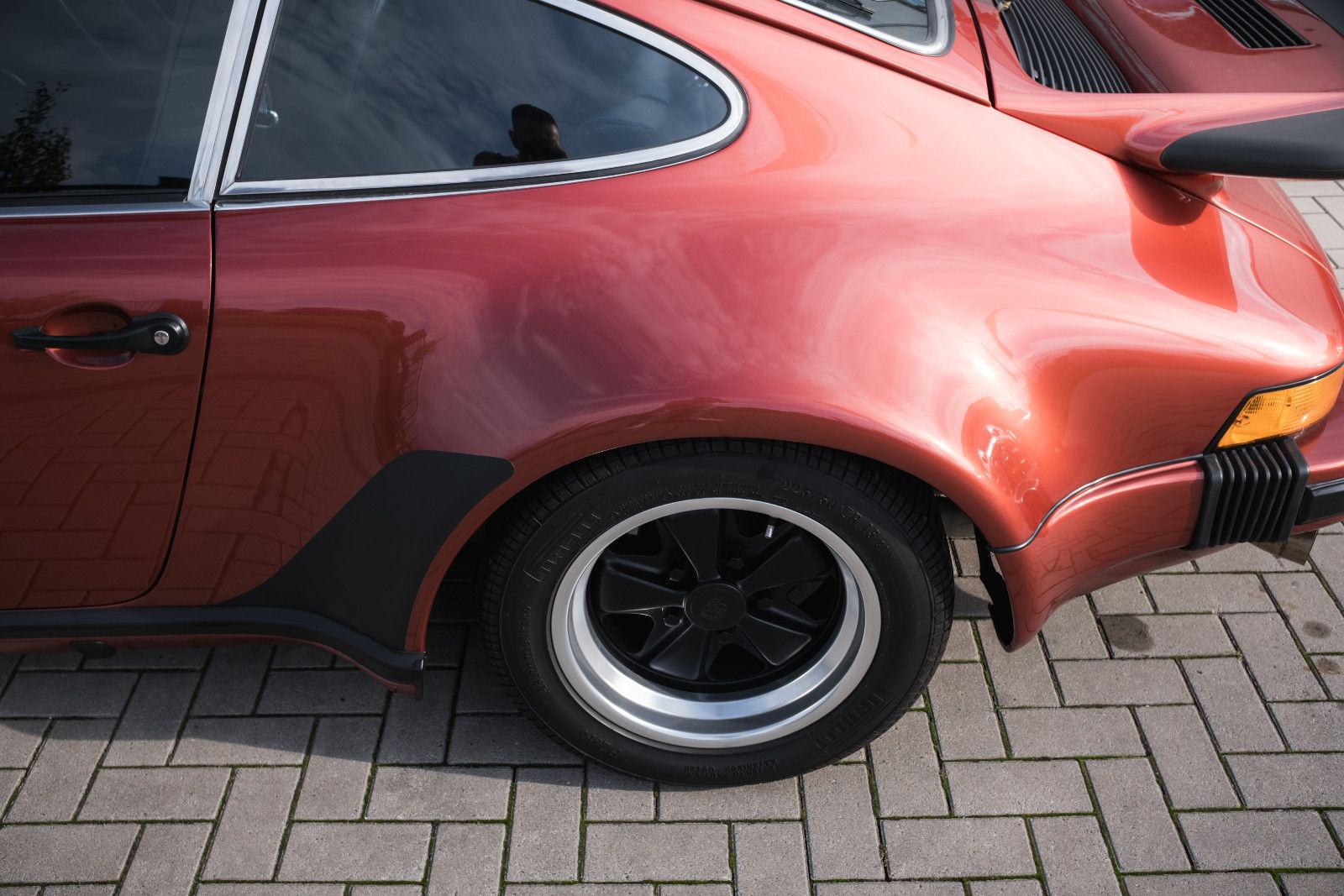 Fahrzeugabbildung Porsche 911/930 Turbo 3.0-Neuaufbau-dt. Fzg.-Matching N