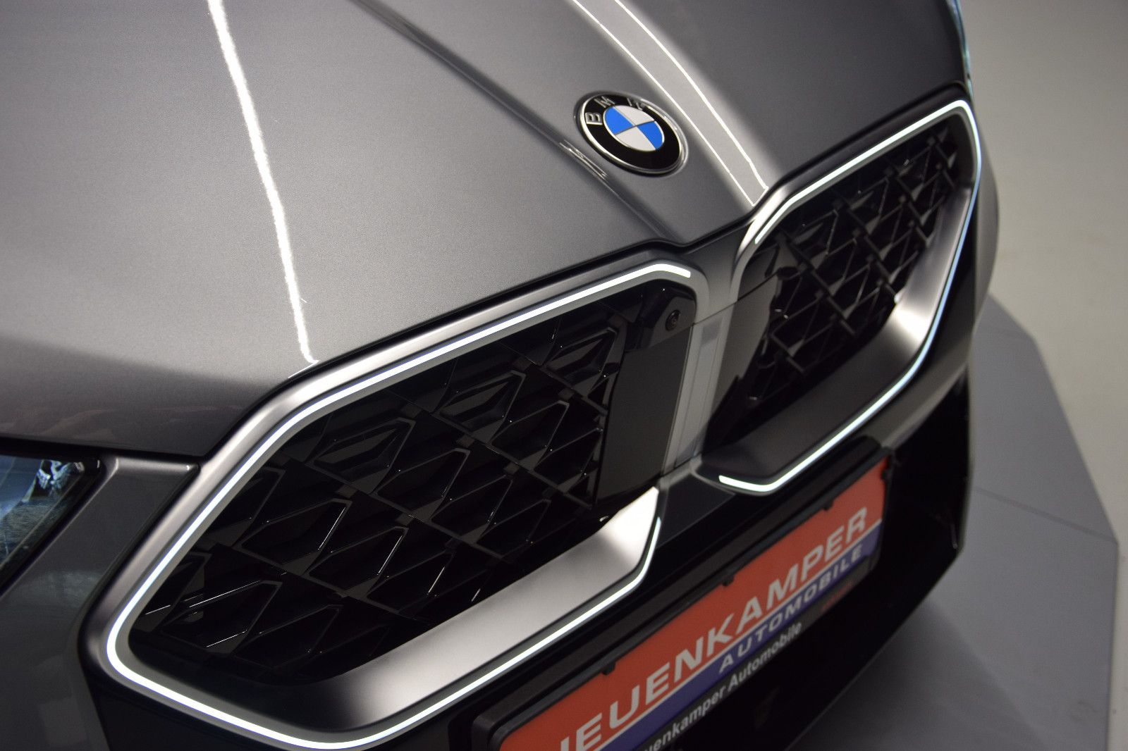 Fahrzeugabbildung BMW X2 20d xDrive M Sport 360° Pano HuD AHK h/k ACC