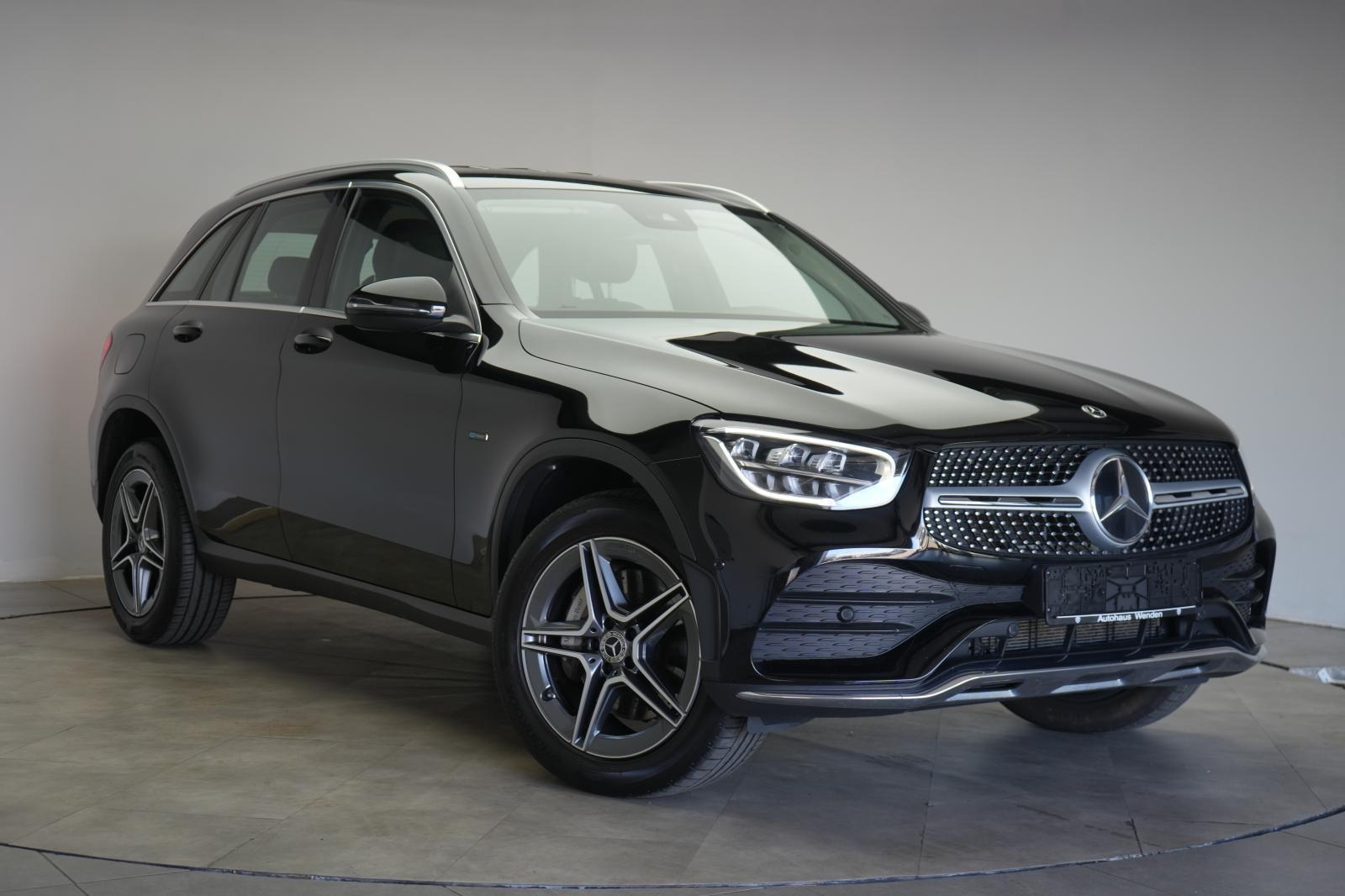 Mercedes-Benz GLC 300 de 4Matic 9G-Tronic AMG CarPlay/Temp/Kam
