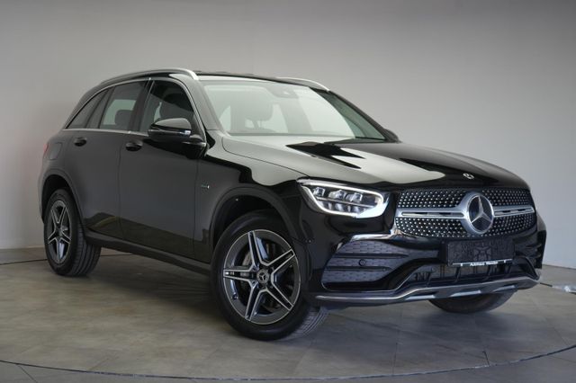 MERCEDES-BENZ GLC 300 de 4Matic 9G-Tronic AMG CarPlay/Temp/Kam