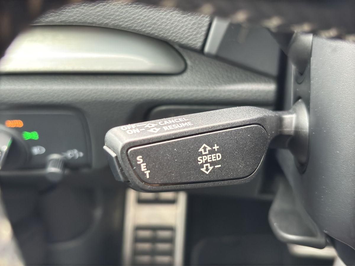 A3 35 TFSI S-Tronic  S-Line/Plus NAVI GRA AHK