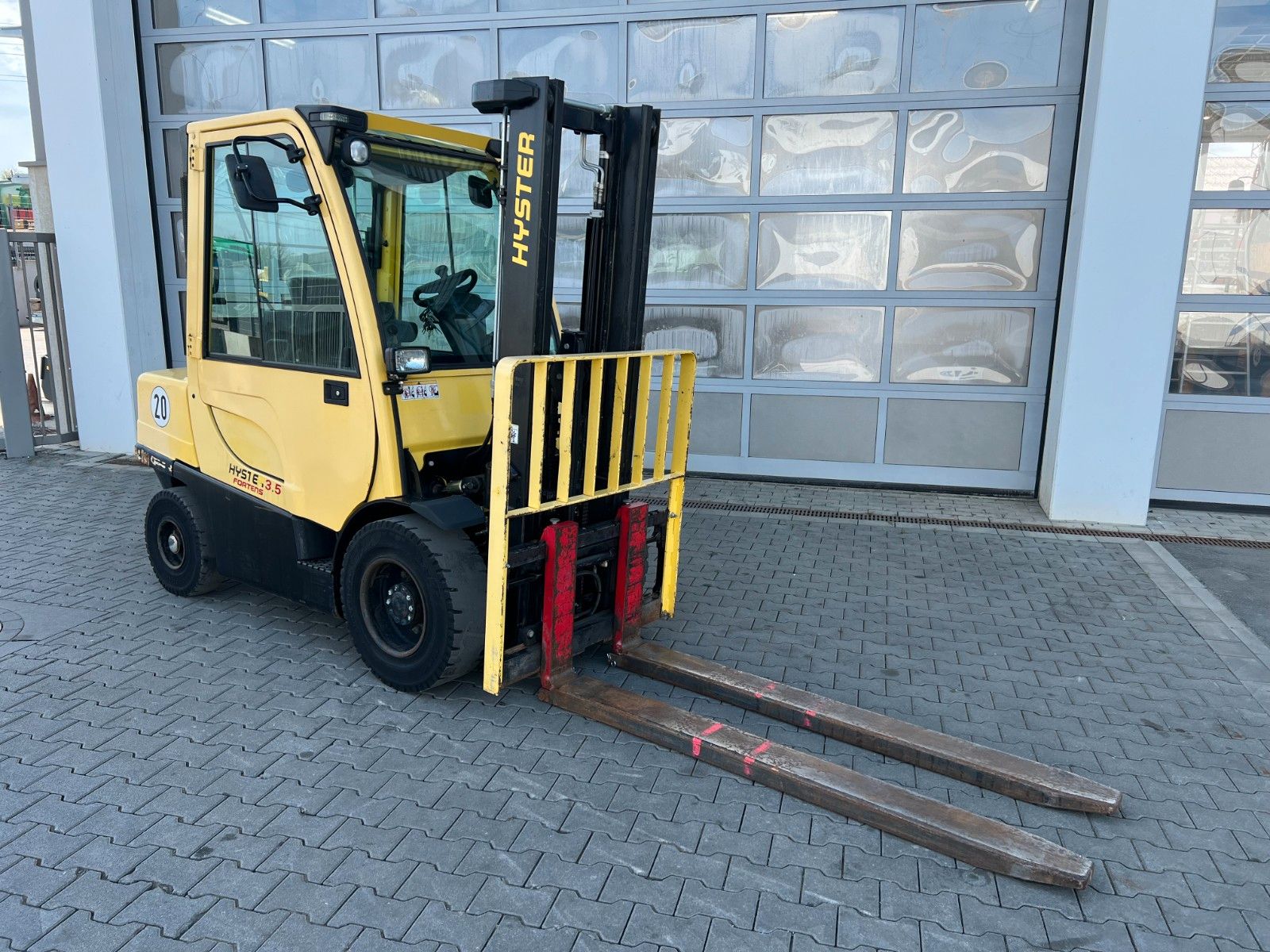 Fahrzeugabbildung Hyster H3.5 FT / Seitenschieber / HH:3,15m / nur 1.283h