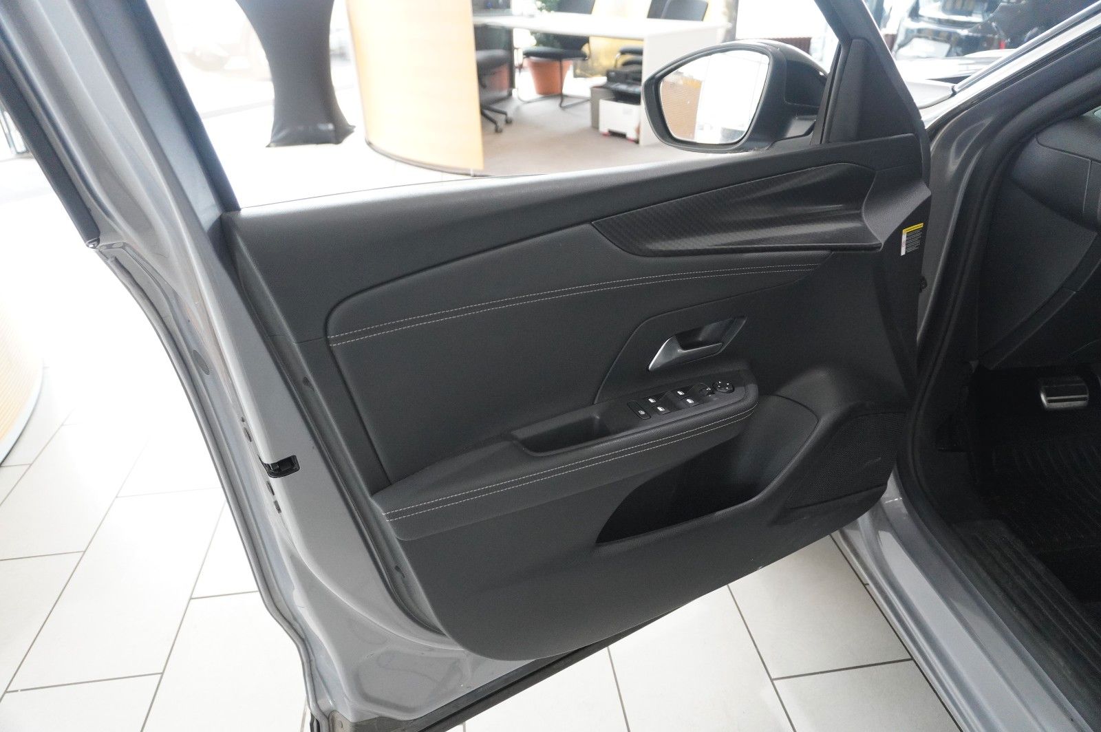 Fahrzeugabbildung Opel Mokka-e ULTIMATE 3-PHASIG NAVI/LED/KAMERA/DAB+