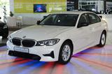 BMW 318 d Lim Sport Line*LEDER*NAVI*KAMERA*ALU*LED* - BMW 318 in Bonn