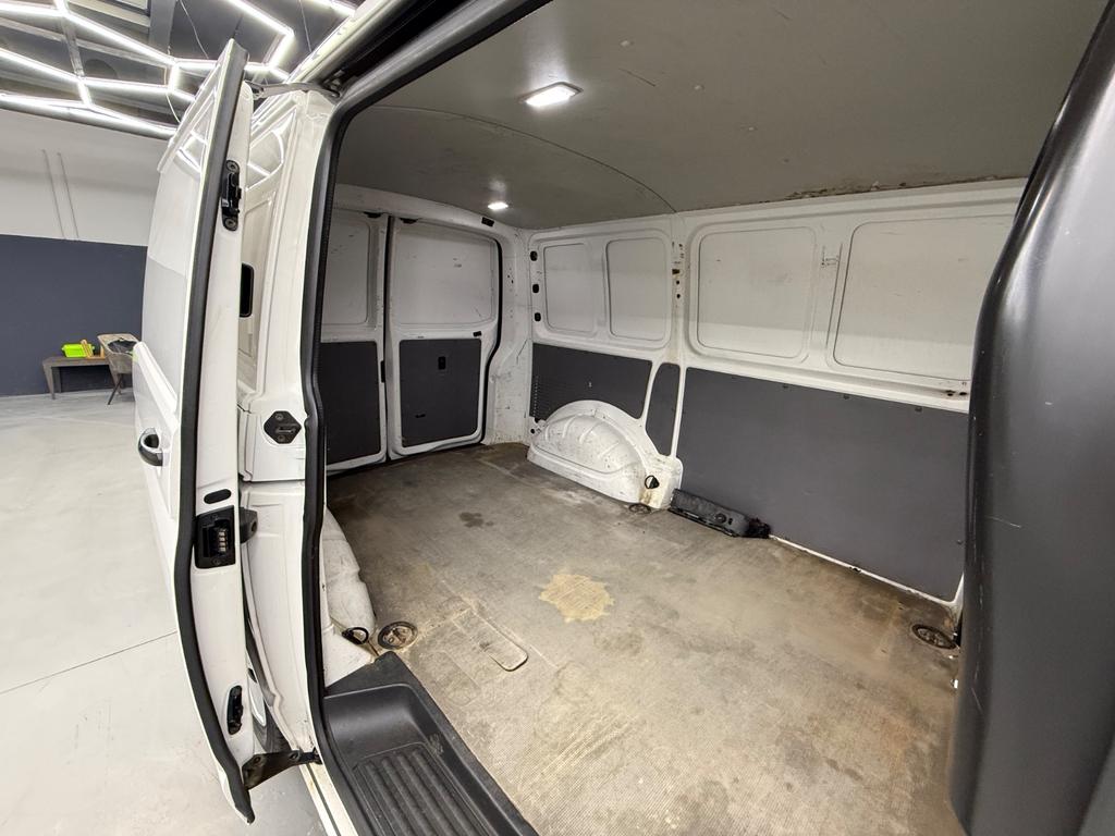 Volkswagen T6 Transporter 2.0 TDI, Foto 14 von 40