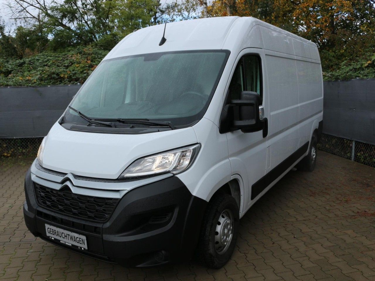Fahrzeugabbildung Citroën Jumper Grossraumkasten 35 L3H2 BlueHDi 140