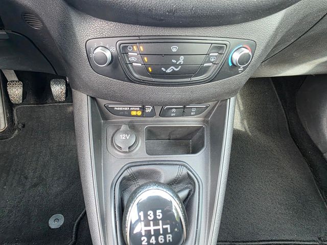 Ford Transit Courier | 5-Sitzer | AHK
