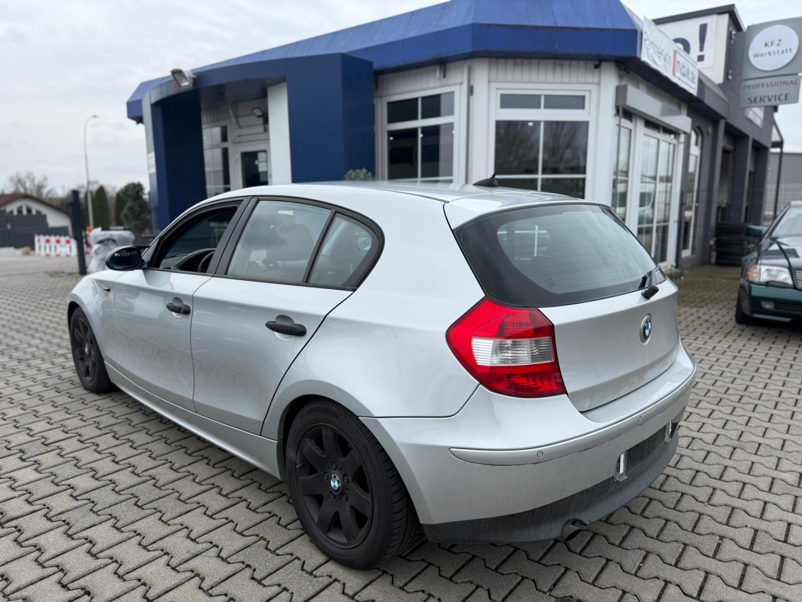 BMW 116i** bis 10/2026 TÜV **