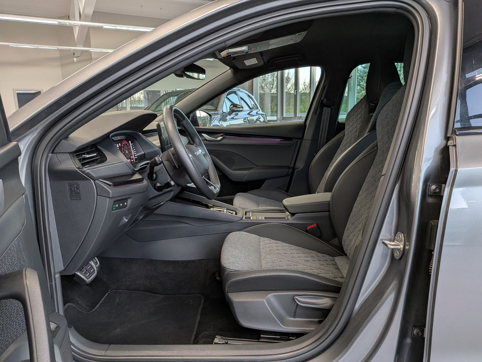 Fahrzeugabbildung SKODA Octavia 2.0 TDI DSG Sportline Matrix AHK 5J-Gara