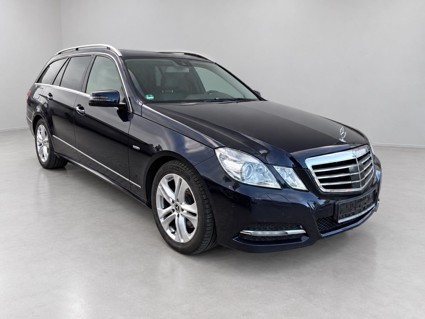 Mercedes-Benz E 250 T-Modell Exklusiv Paket Alcantara Himmel