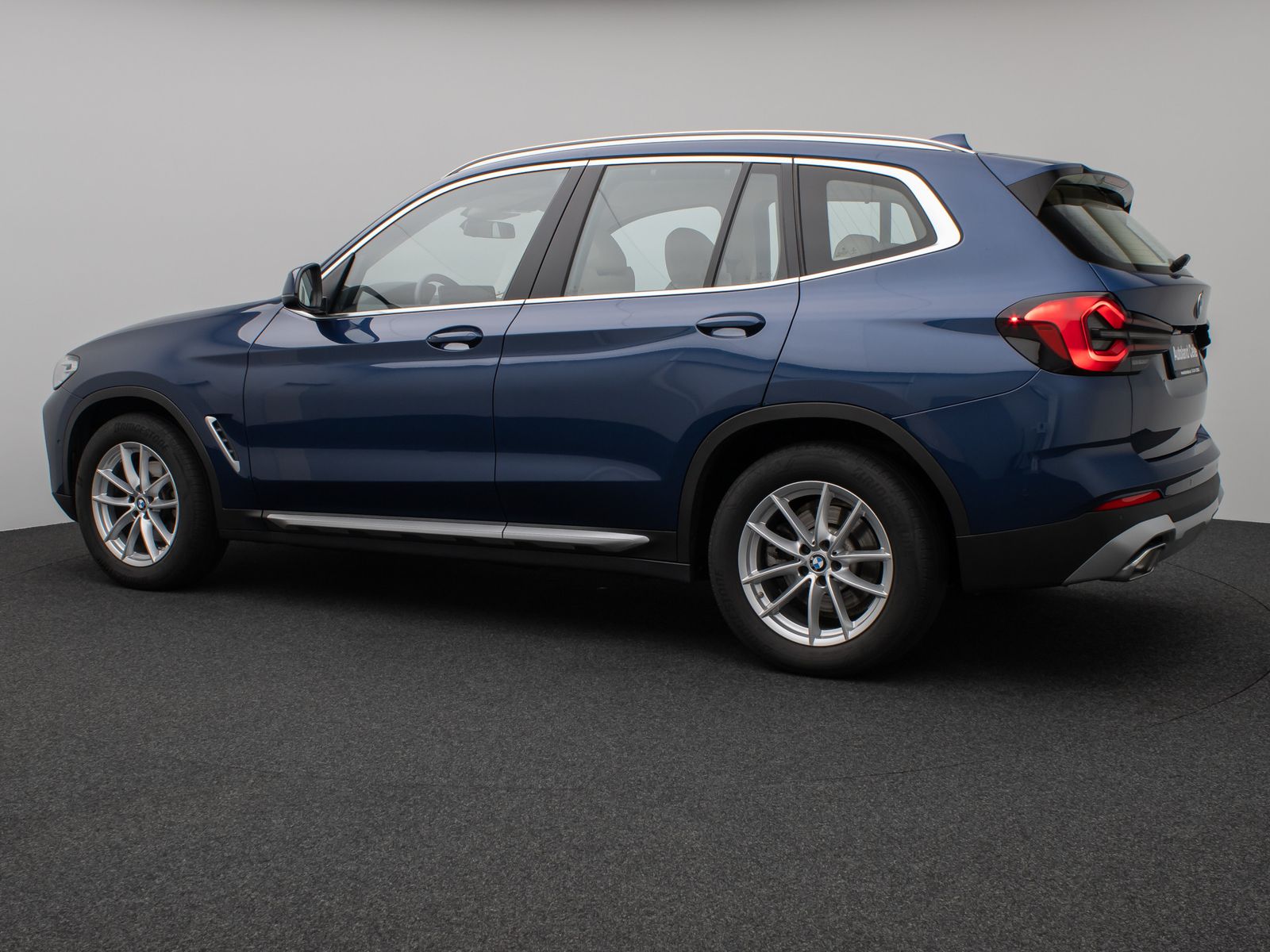 Fahrzeugabbildung BMW X3 xD20d Kamera HUD DAB HiFi Komfort Leder Sport