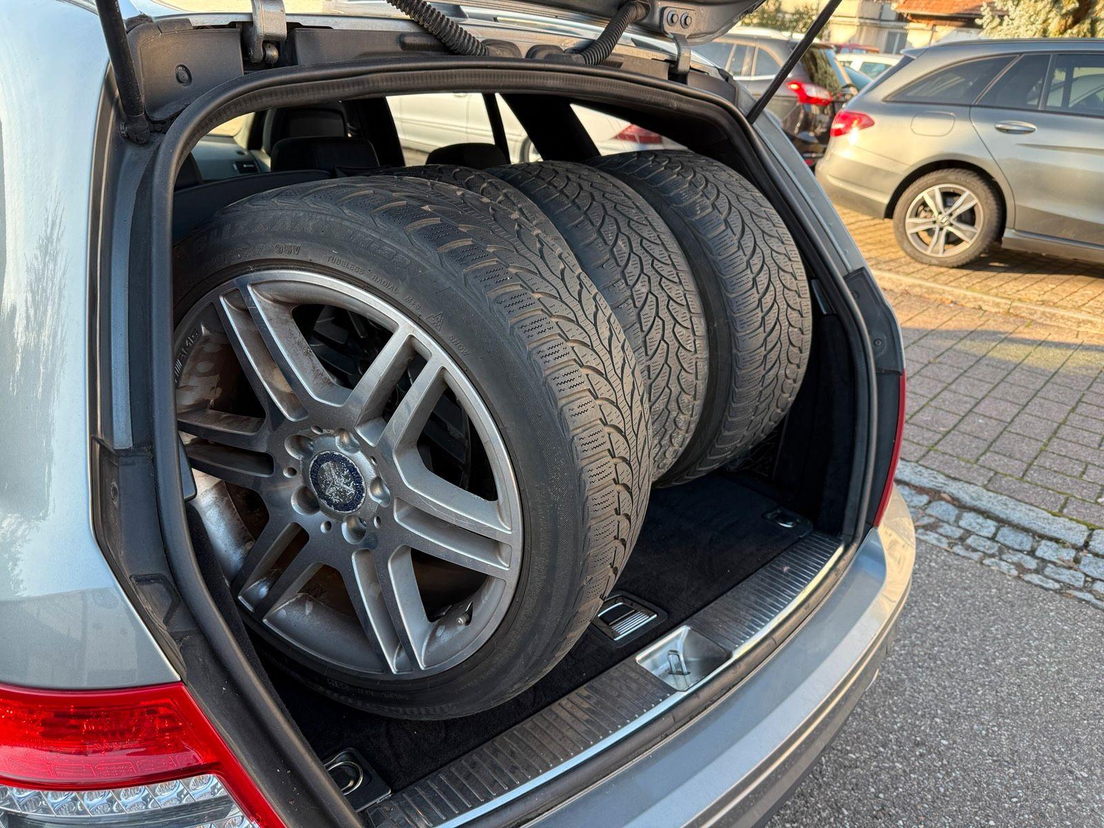 Mercedes-Benz C320 2008 — photo 9