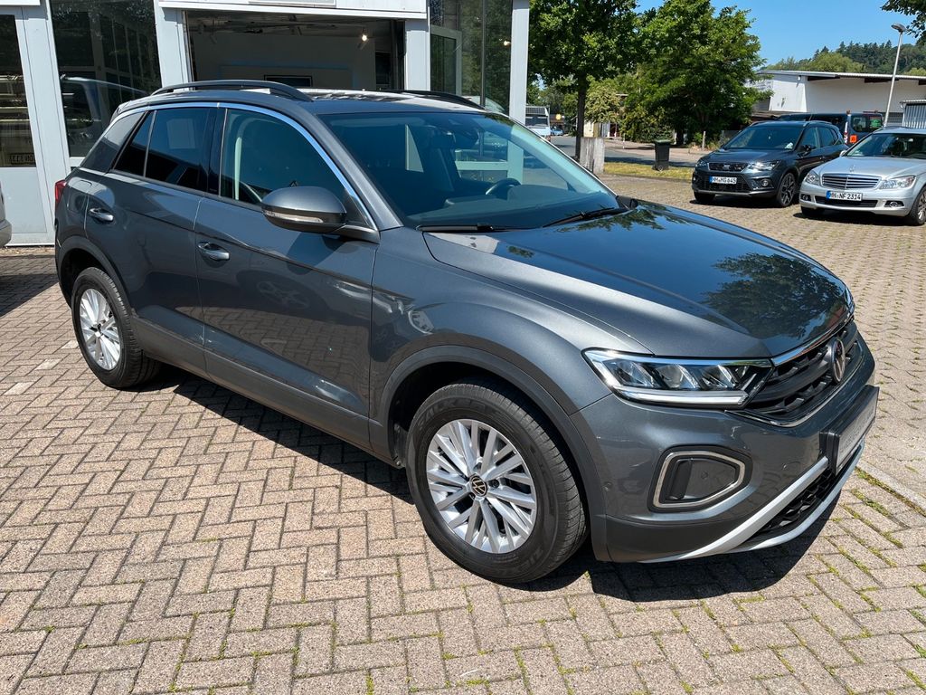 Volkswagen T-Roc — fotografia 2