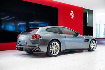 صورة 5 لـ 2018 Ferrari GTC4LUSSO