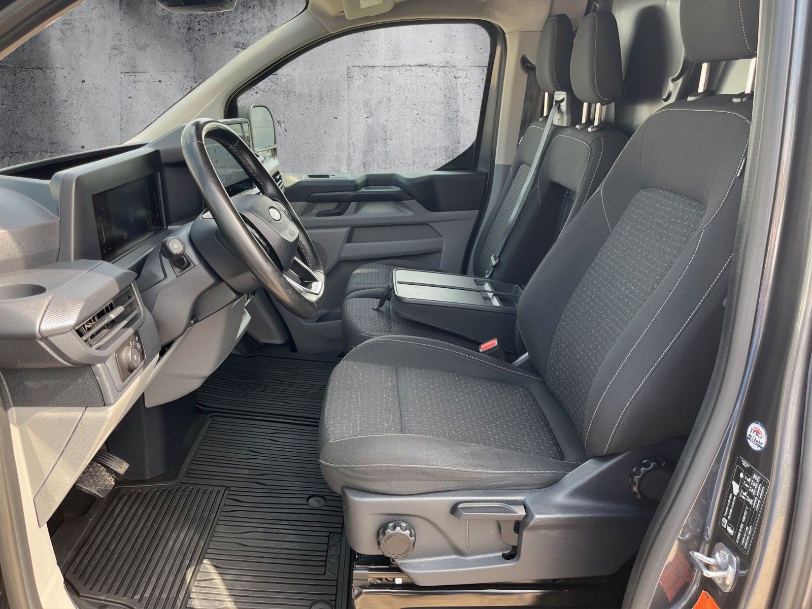 Fahrzeugabbildung Ford Transit Custom Kasten 320 L2 Trend 4x4**Sthz*LED