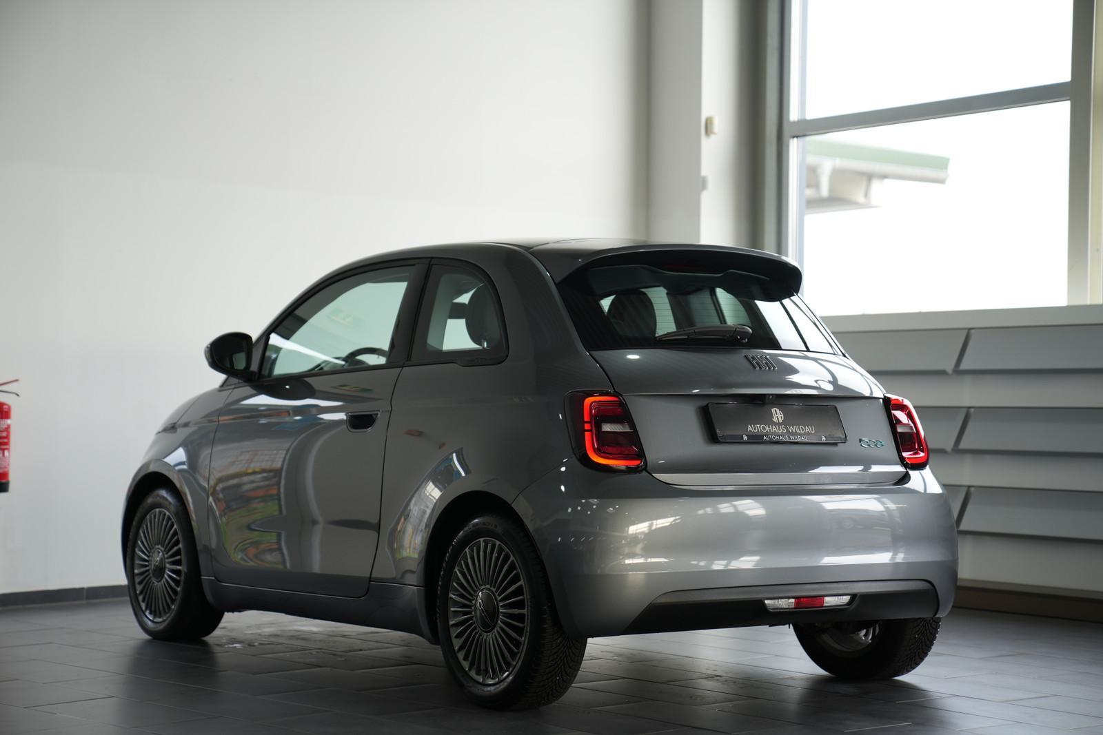 Fiat 500 e 3+1 Icon *AUT*SHZ*KAMERA*CARPLAY*