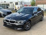 BMW 320i Lim Advantage Cockpit/Leder/LED/Kamera/HiFi - BMW 320: Limousine, 320i