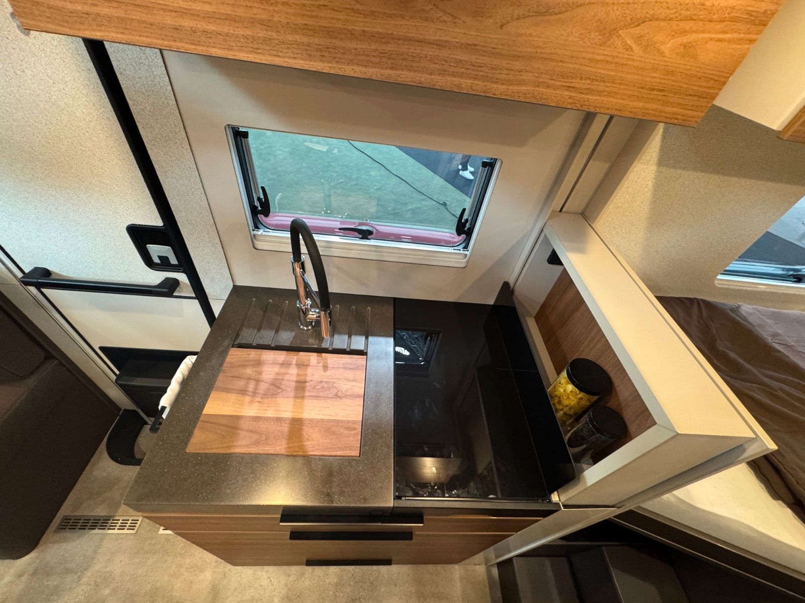 Fahrzeugabbildung Bürstner Signature SFT 7.0 NEUHEIT MODELL 2026!