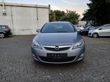 Opel Astra J Lim. 5-trg. Design Edition - Opel Astra aus 2011: Coupé