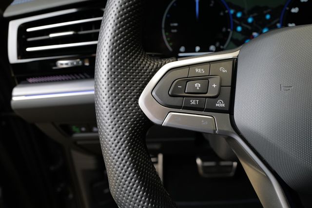 Volkswagen Touareg R eHybrid 4Motion AHK Dynaudio HuD 360° 