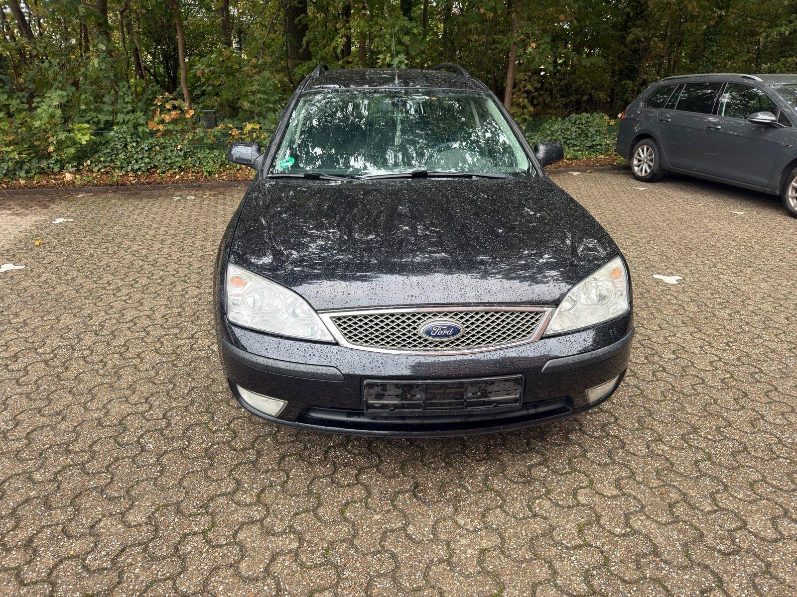 Ford Mondeo 2004 — rear view