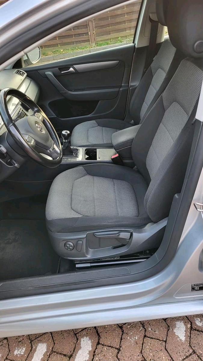 Volkswagen Passat 2011 — photo 13