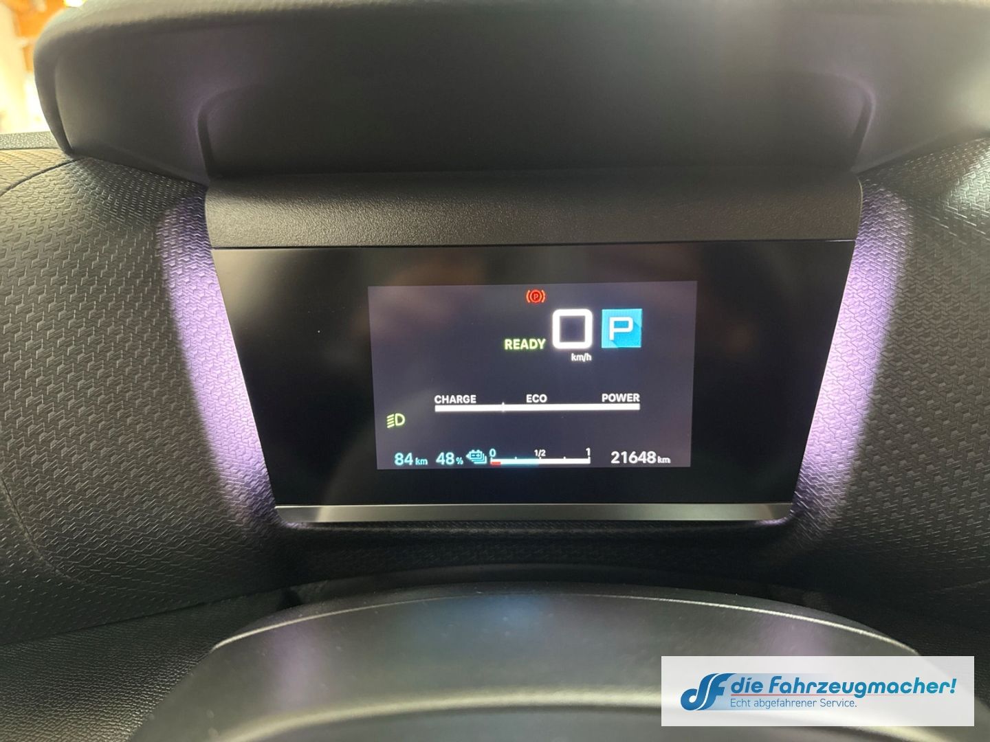 Fahrzeugabbildung Citroën C4 E- Shine HUD Navi 360 Kamera LED Apple CarPla