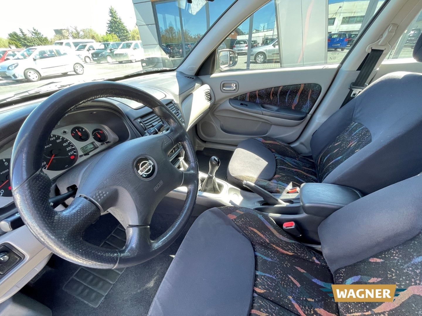 Fahrzeugabbildung Nissan Almera Comfort Klimaanlage 1 - Hand