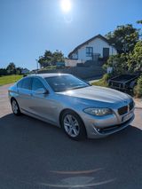 BMW 528i - TÜV NEU/PDC/SITZHEIZUNG/CARPLAY/NAVI/TEMP - BMW 528 aus 2010: 528i