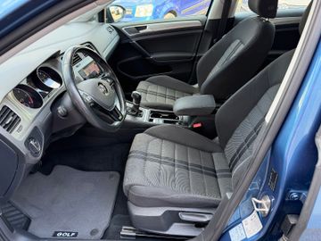 Volkswagen Golf - 9