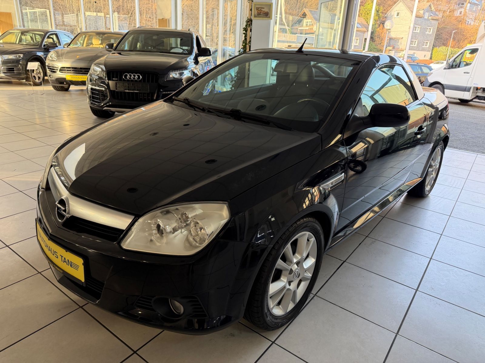 Fahrzeugabbildung Opel Tigra Twin Top Basis