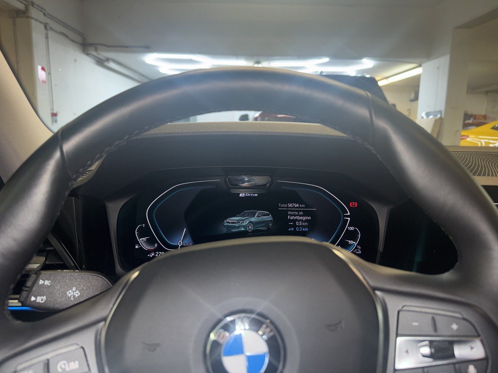 BMW 330e Touring Advantage Leder 360° HUD eSitze foto 16