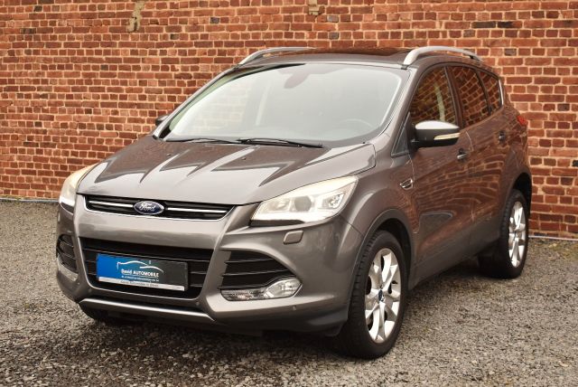 Ford Kuga 2,0 TDCi TITANIUM 1HAND BIXENON NAVI PANORA