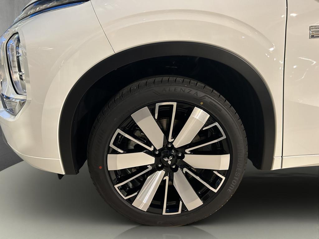 Mitsubishi Outlander Plug-in Hybrid TOP + Luxury Paket PANO
