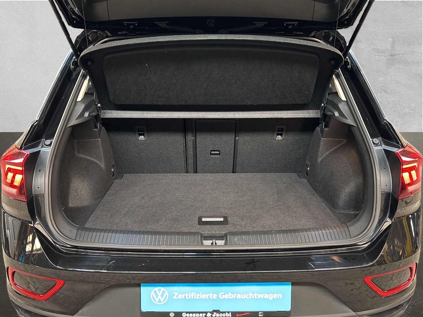 Fahrzeugabbildung Volkswagen T-Roc 2.0 TDI Goal AHK Kamera LED ACC