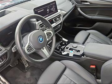 صورة 5 لـ 2024 BMW IX3