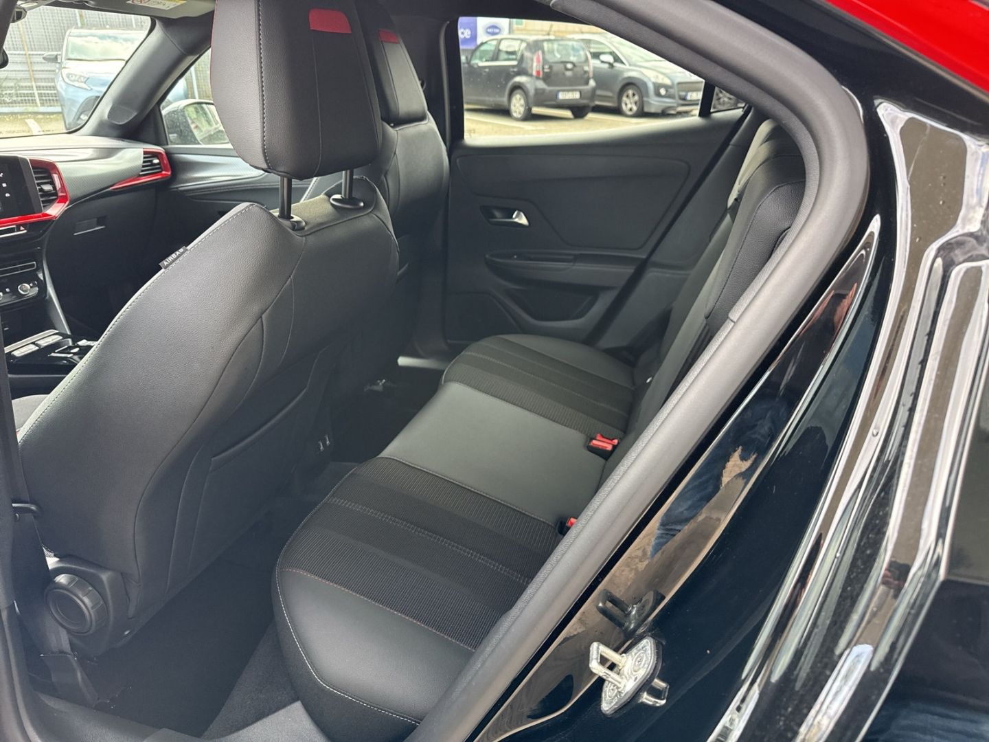 Fahrzeugabbildung Opel Mokka e GS Line Digitales Cockpit LED Apple CarP