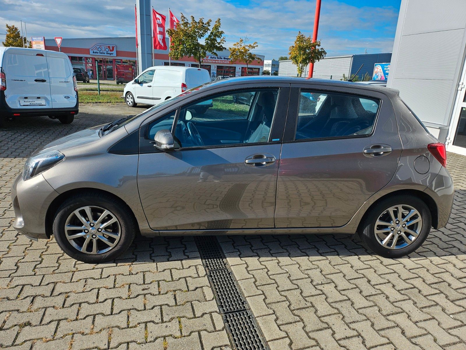 Fahrzeugabbildung Toyota Yaris Edition-S