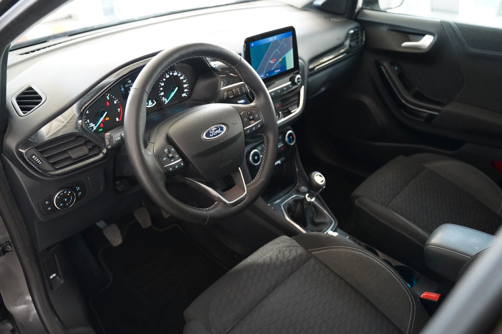 Fahrzeugabbildung Ford Puma Titanium Hybid*ASSISTENZ-SYS.*WINTER-P.