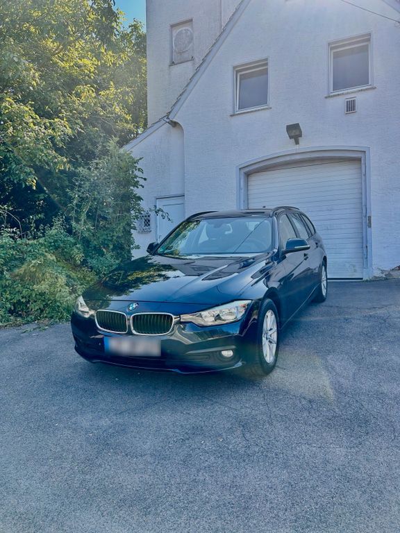 Image of BMW 320