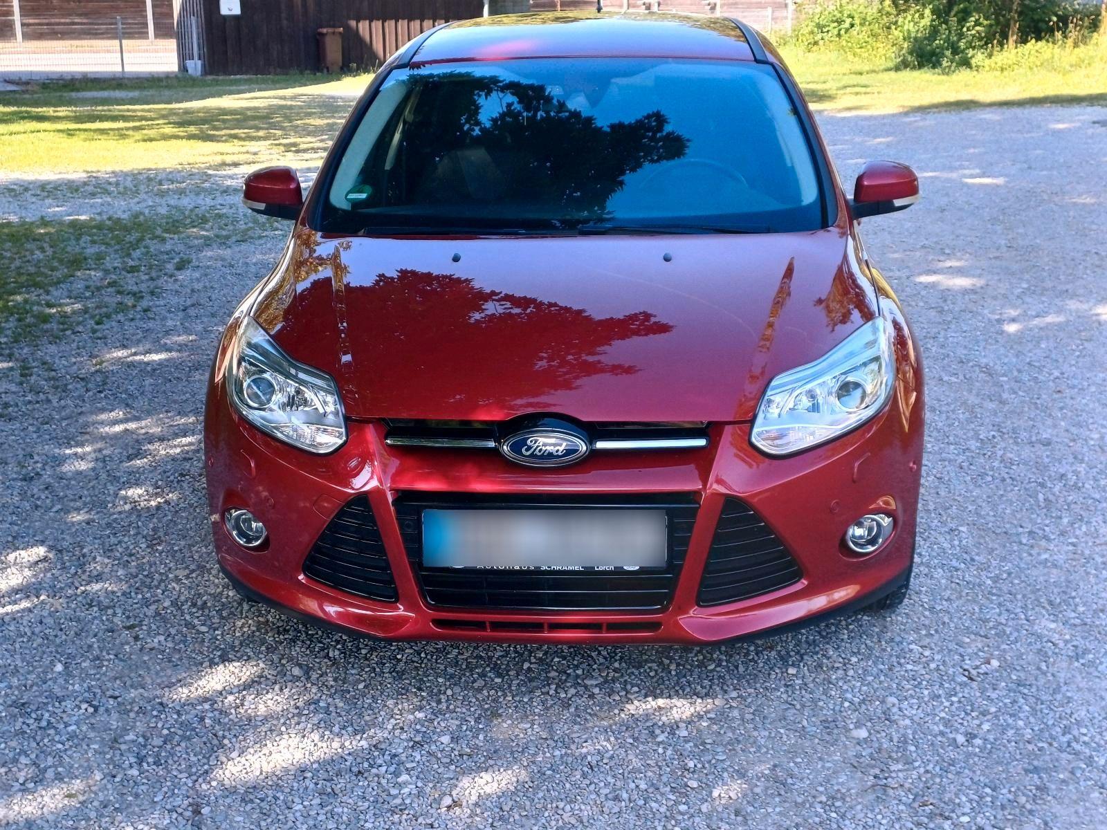 Ford Focus 2013 — interior