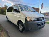 Volkswagen T5 Transporter Kombi lang - Volkswagen T5 mit Diesel-Antrieb: Kleinbus