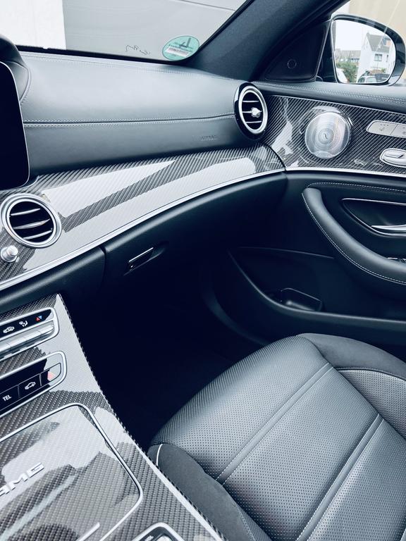 Mercedes-Benz E 63 AMG