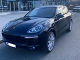 Porsche Cayenne S Blackline-Luft-Pano-Lenkradh.-Deutsch! - Porsche in Nürnberg