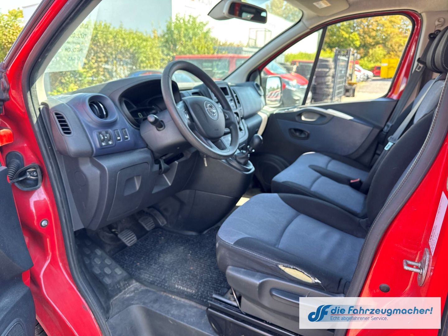 Fahrzeugabbildung Opel Vivaro B Kombi 9Si. L1H1 2,7t *2586 EXPORT