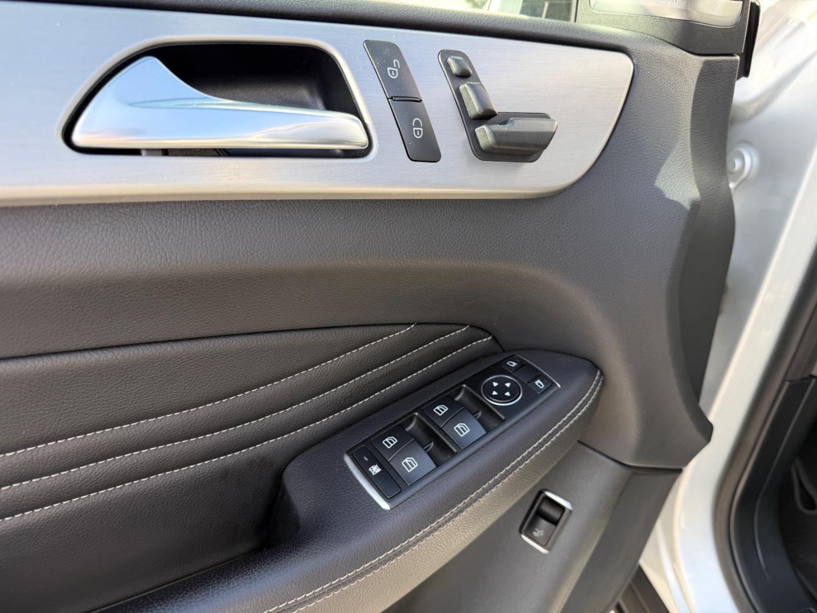 Mercedes-Benz ML 350 BlueTec 4M*7G*COMAND*AIRMATIC*H&K*AHK*